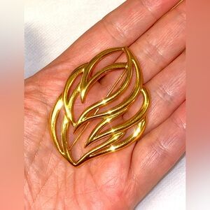 Elegant Gold Leaf Brooch. Stamped Monet